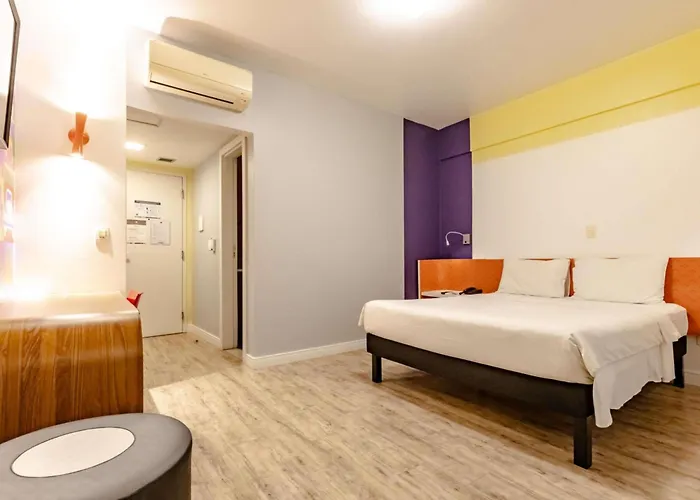 Ibis Styles Balneário Camboriú - 1 Quadra do Mar